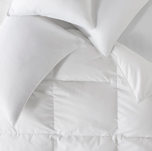Year Round White Goose Down Comforter by Peacock Alley