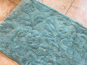 Abyss Habidecor Brighton bath rug. Made in Portugal. Color: aqua.